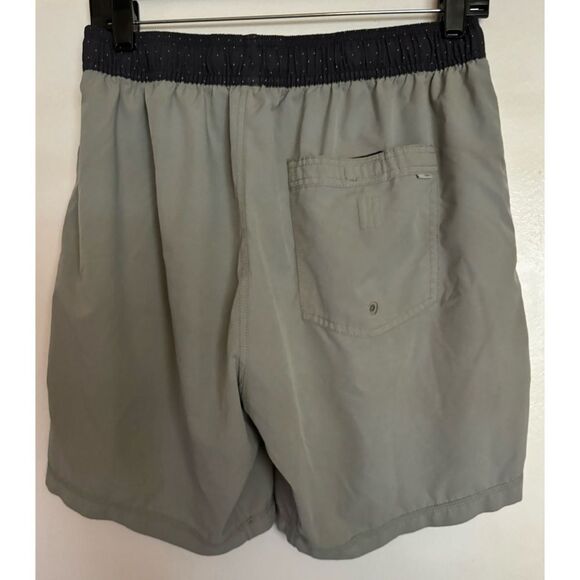 Vuori Kore Short in Stormy Size L - Picture 10 of 10